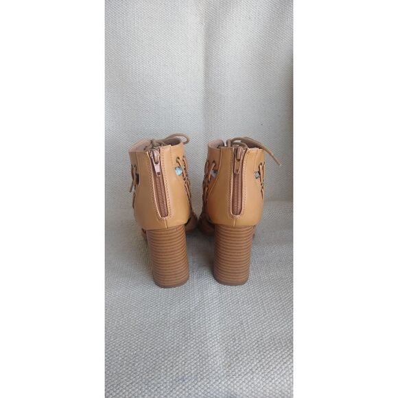 Altar'd State Cutout Heels Women's Size 6 Block Heel Tan Faux Lace Zip - Picture 5 of 9